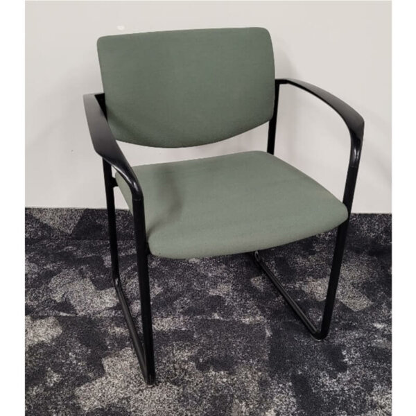 The simple and durable Player chair is a convenient, comfortable, stackable chair for a multitude of uses. It’s the perfect solution for high-traffic areas like waiting rooms, classrooms, cafes, or multi-purpose spaces. A true “team player,” its slim, quiet aesthetic fits in just about anywhere.